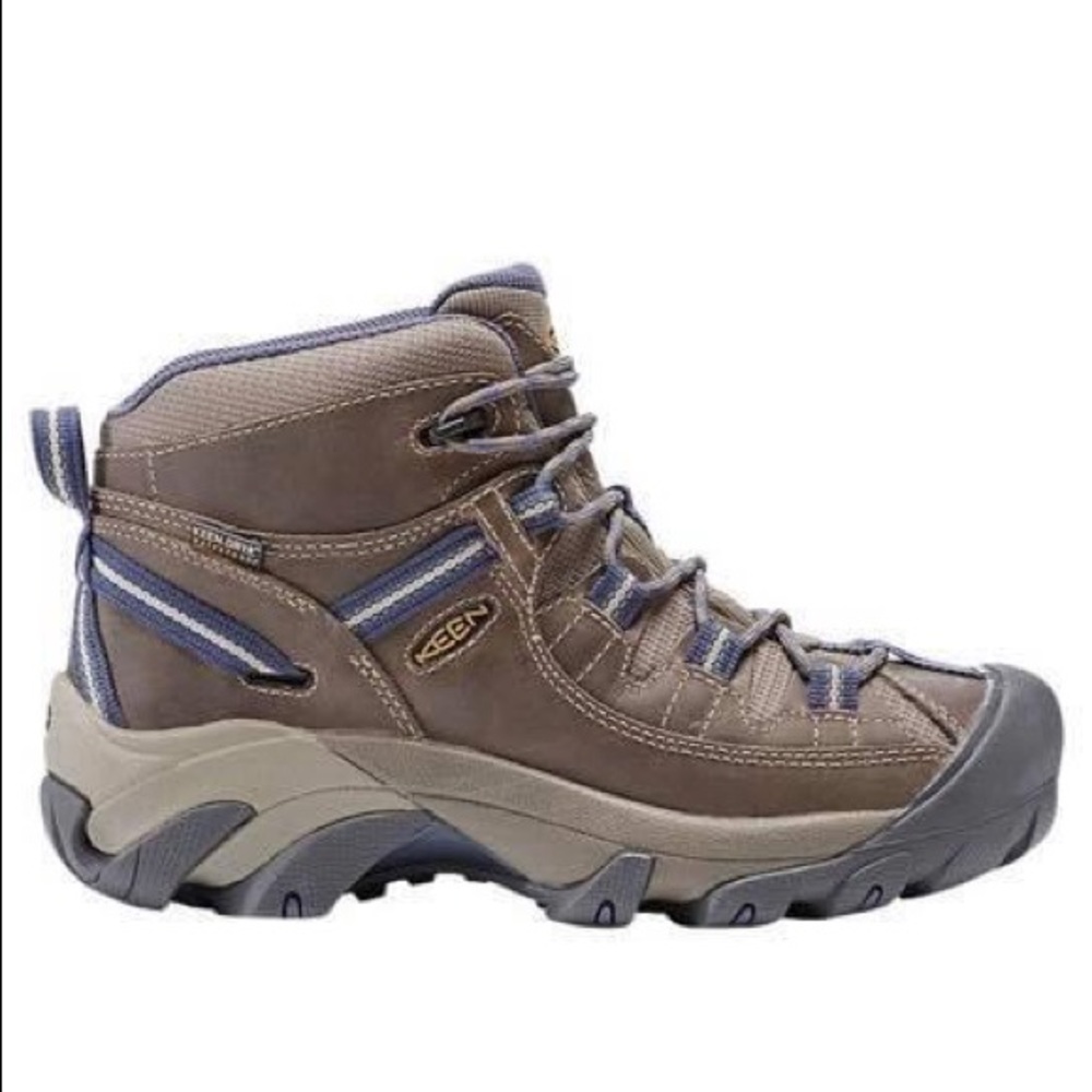 Women’s size 9.5 Keen hiking boots